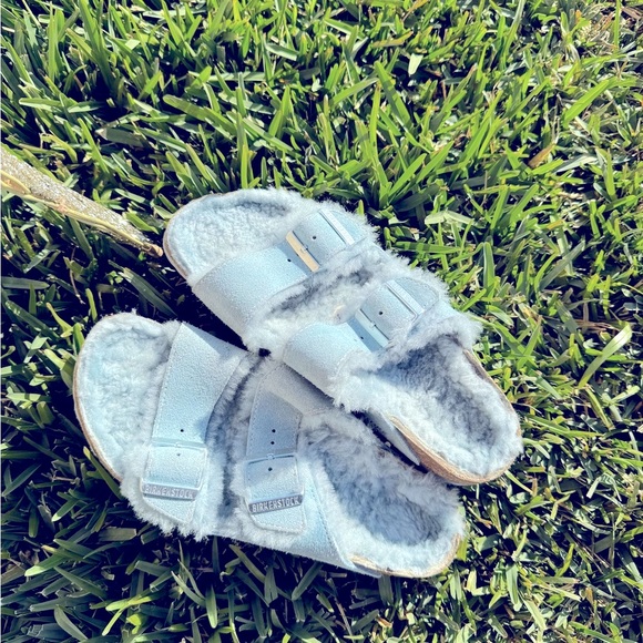 Birkenstock Arizona Shearling Sandal Light
Blue Suede Leather EU 40 US 9-9.5 new - Picture 7 of 8
